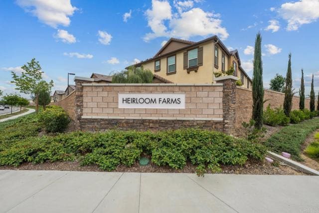 Building Photo - 40521 Melrose Dr