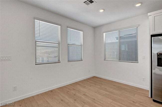 Building Photo - 1498 Marsh Bird St