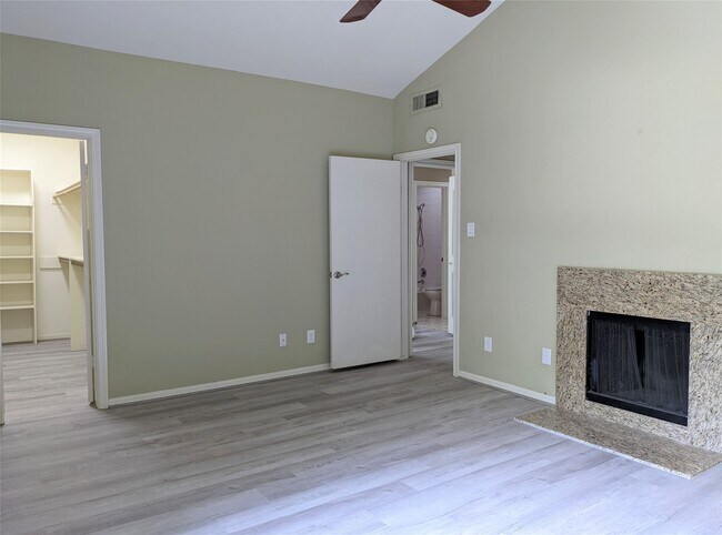 Building Photo - 11711 Memorial Dr