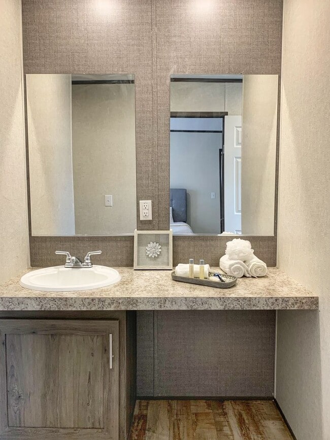 Building Photo - Cute 3/2!