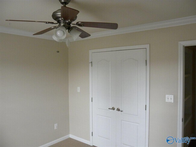 Building Photo - 105 Fawn Forest Dr