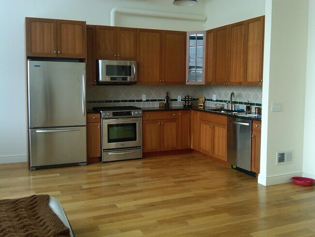 Building Photo - 300 Communipaw Ave