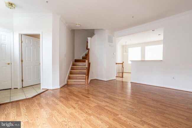 Building Photo - 9314 Penrose St