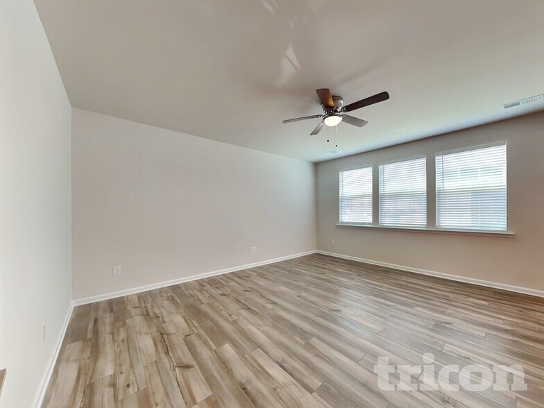 Building Photo - 112 Fennec Dr