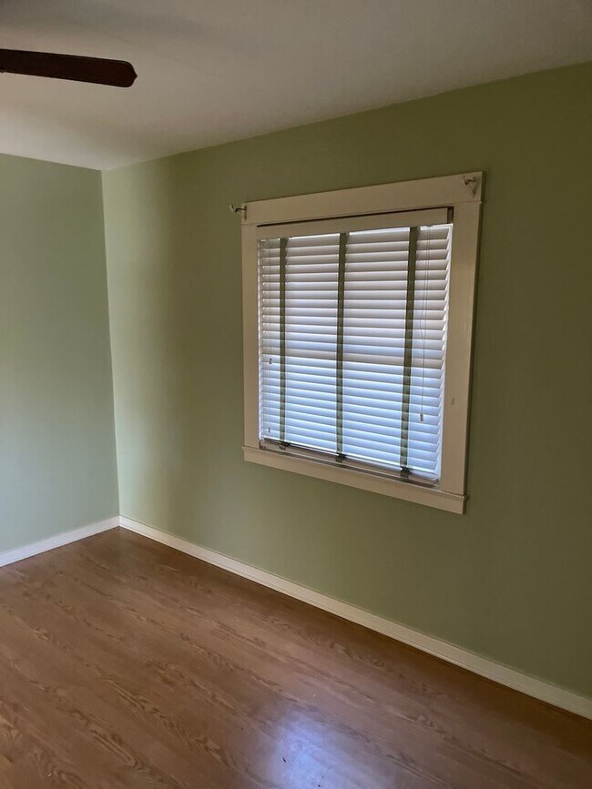 Building Photo - Chula Vista 4.5 Bedrooms and 3 Bathrooms -...