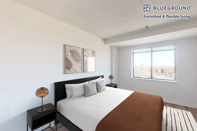 Building Photo - 2251 Pimmit Dr