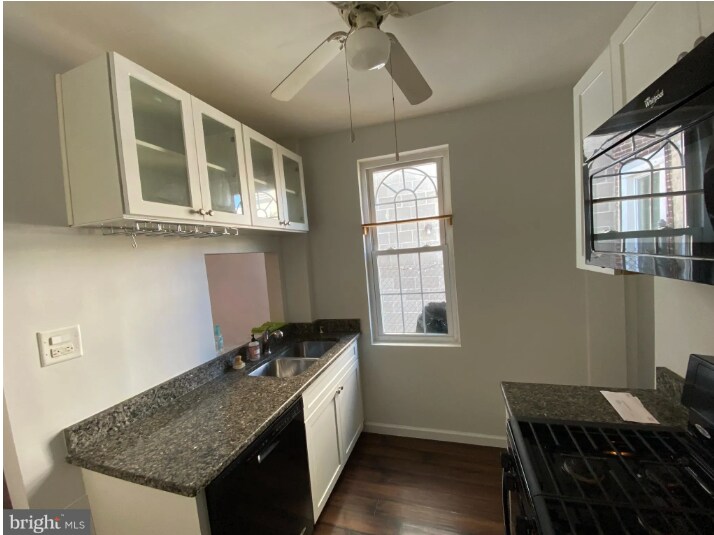 Building Photo - 2561 Sepviva St