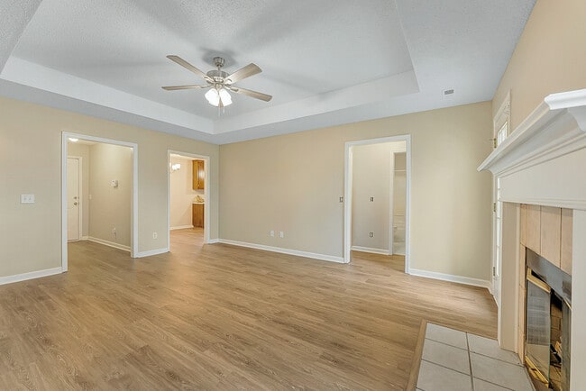Building Photo - 334 Earnhardt Dr