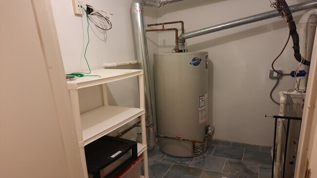 Building Photo - 1101 Dodge Ave