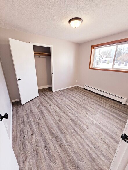 Building Photo - 304 S Dayton Ave