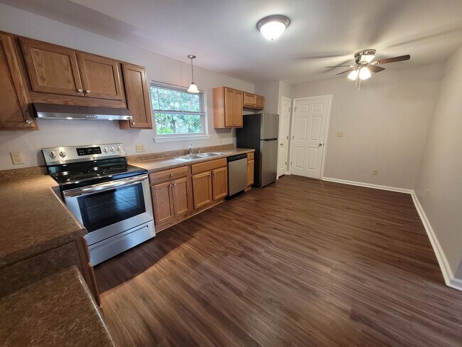 Building Photo - DUNBARTON