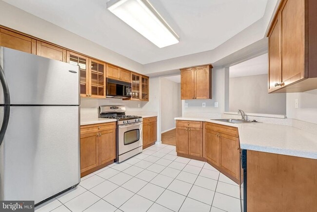 Building Photo - 4401 Aberdeen Ln