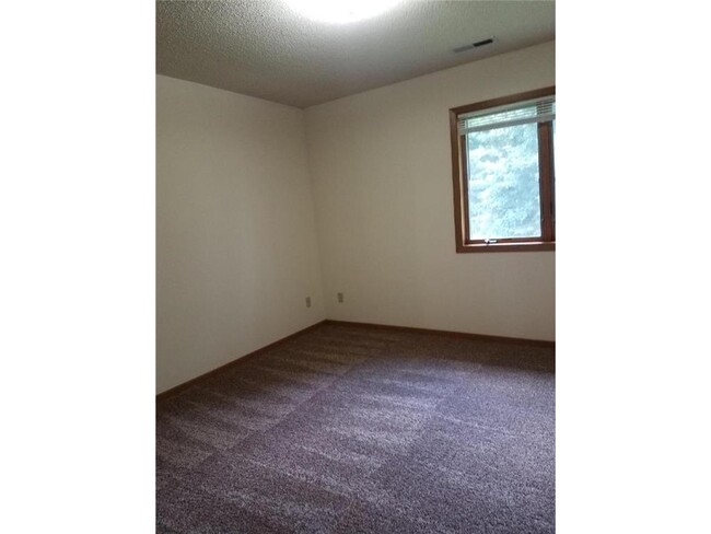 Building Photo - 1232 Spruce Ct