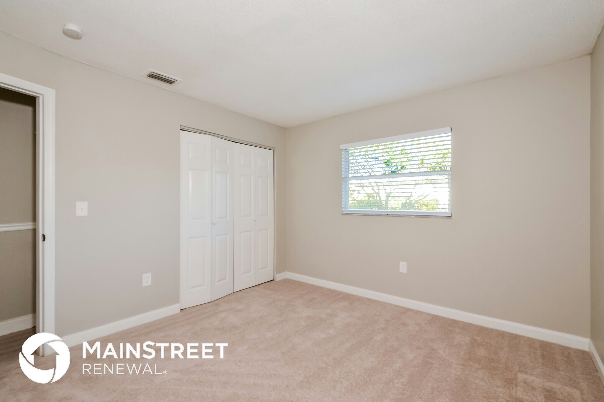 Building Photo - 2426 Pinehurst St