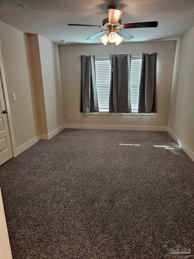 Building Photo - 9460 Nature Crk Ln