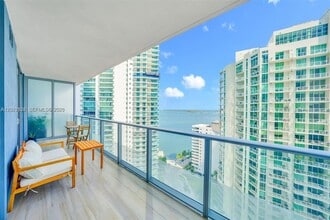 Building Photo - 1300 Brickell Bay Dr