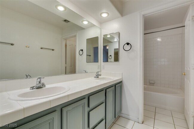 Building Photo - 7782 Top Hat Ave