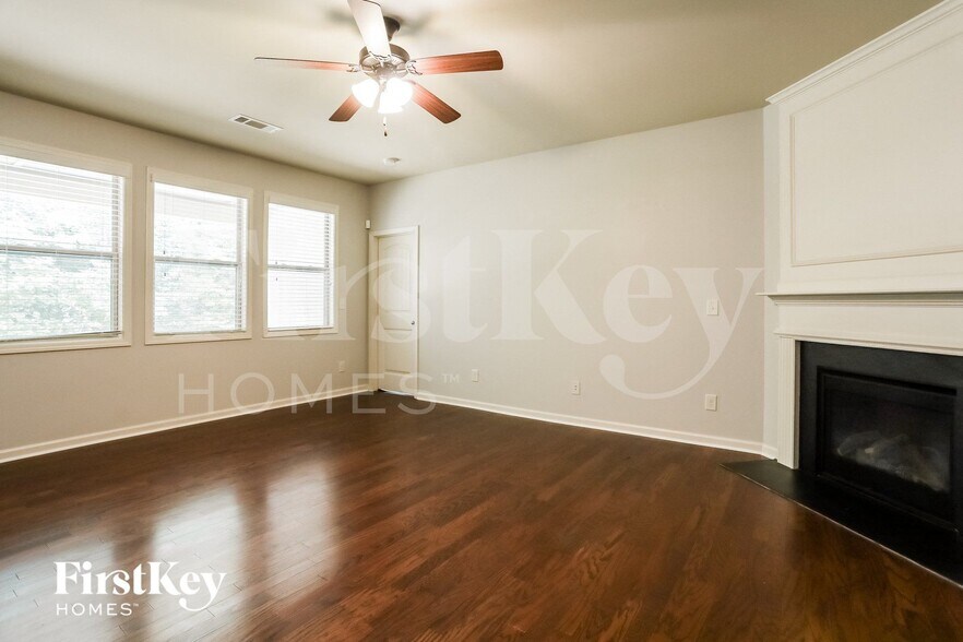 Building Photo - 7768 Old Thyme Rd