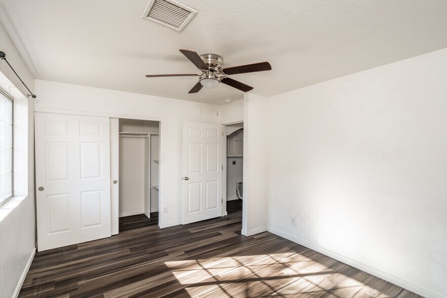 Building Photo - 408 w hillside ave