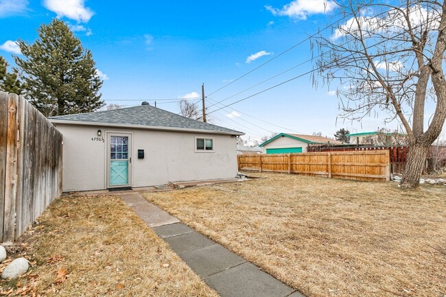 Building Photo - Charming Private 1-Bedroom Carriage House with Modern Amenities in Englewood