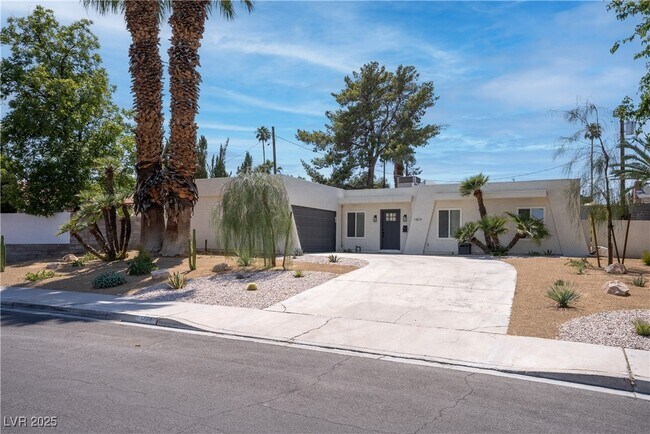 Building Photo - 1404 Campbell Dr