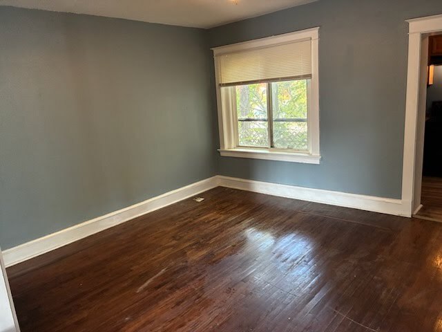 Building Photo - 210-212 W 39th St