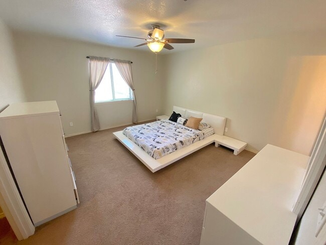 Building Photo - Northeast El Paso 4Bed w/Refrig A/C