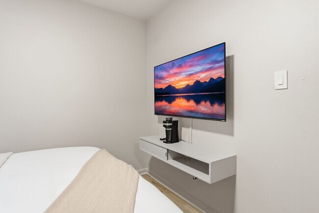 Building Photo - 2200 Mountain Mist Ct