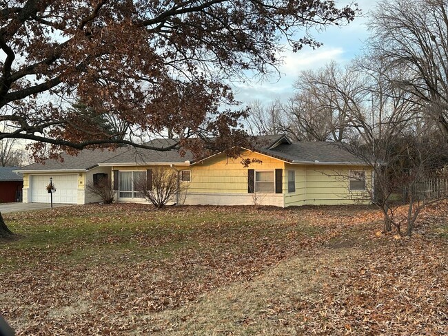 Primary Photo - Charming 3-Bedroom Home for Rent in Iola, KS