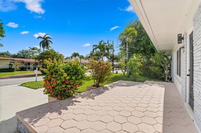 Building Photo - 261 188th St