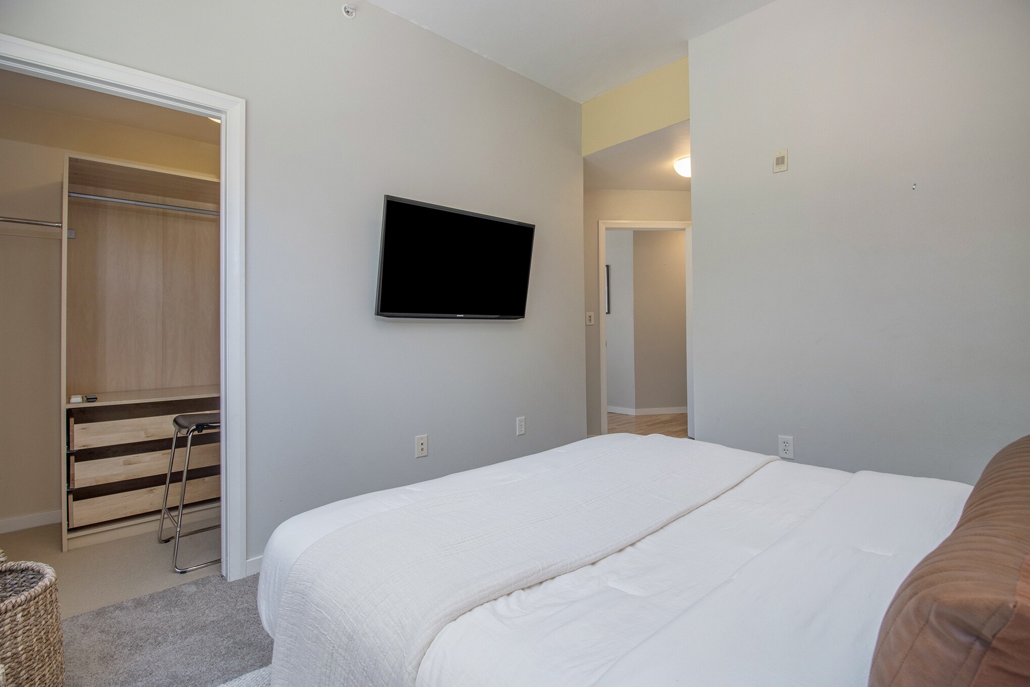 TV included - 1440 Little Raven St