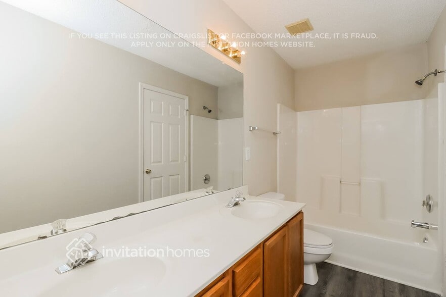 Building Photo - 10571 English Setter Way