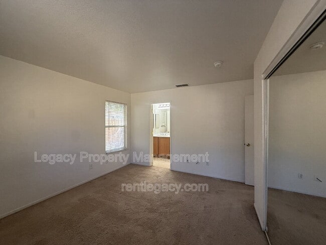 Building Photo - 4329 Middlebury Way