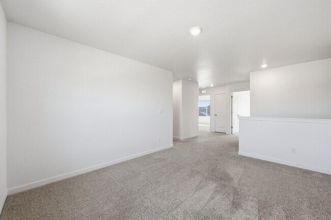 Building Photo - $2,695.95- 3 bed, 2.5 bath Home in Monument with Central AC and 2 Car Garage!