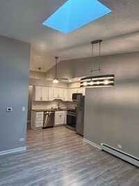 Building Photo - 16 Echo Ct