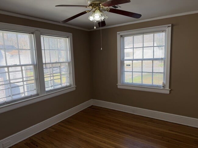 Building Photo - 2414 Poplar St