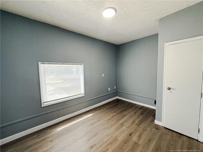 Building Photo - 459 Bay Shore Dr