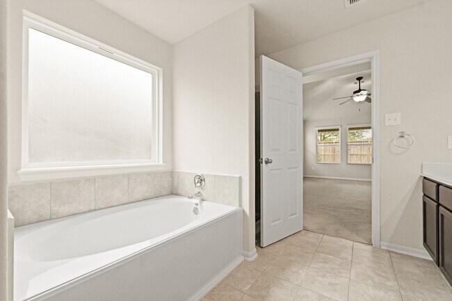 Building Photo - 16401 Olive Sparrow Dr