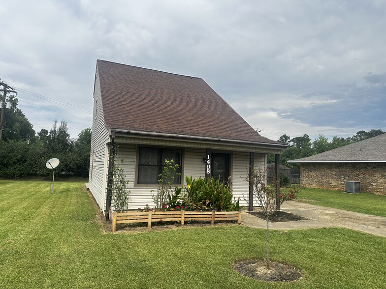 Building Photo - 1408 Wagon St