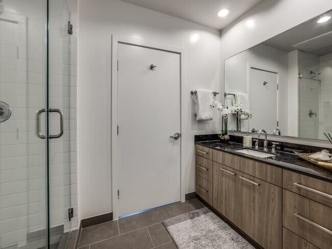 Building Photo - Now Leasing: 1 Month Free on Select Homes