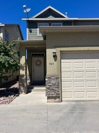 Building Photo - 3 Bed 2.5 Bath Townhome in Vernal!!