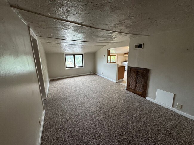 Building Photo - 1405 Sheffield Rd