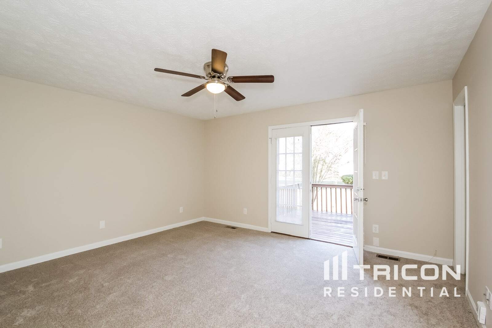 Building Photo - 325 Barr Cir