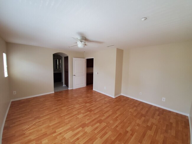 Building Photo - 2175 Condor Dr