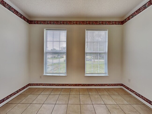 Building Photo - 3233 Kings Ridge Terrace
