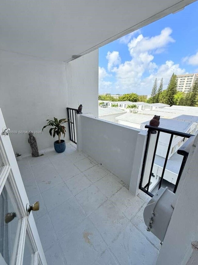 Building Photo - 2750 NE 183rd St