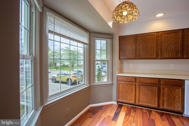 Building Photo - 751 Cherry Tree Ln