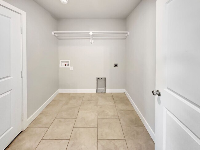 Building Photo - Fabulous 3/2/2 home in Bell Farms - Cooper...