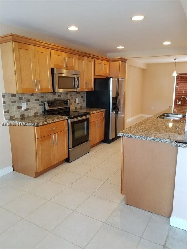 Building Photo - 2750 N 34th Ave