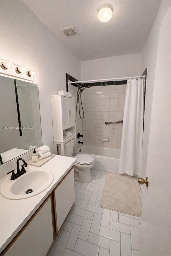 Building Photo - 701 Meridian Ave